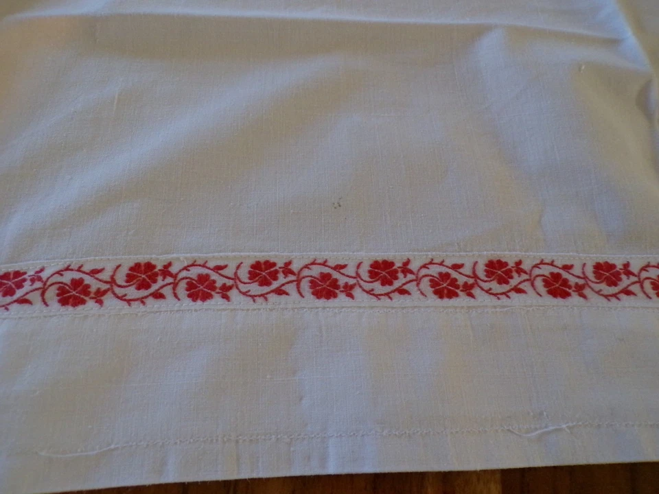 Ancien Tablier coton blanc avec galons rouges et blancs - Photo 2/4