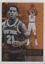 2017-18 Panini Essentials Orange Damyean Dotson #153 0q0