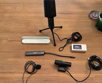 Razer Streaming Starter Kit- Razer, Pro Lavalier, Anker, Rise Powerbank, Apple