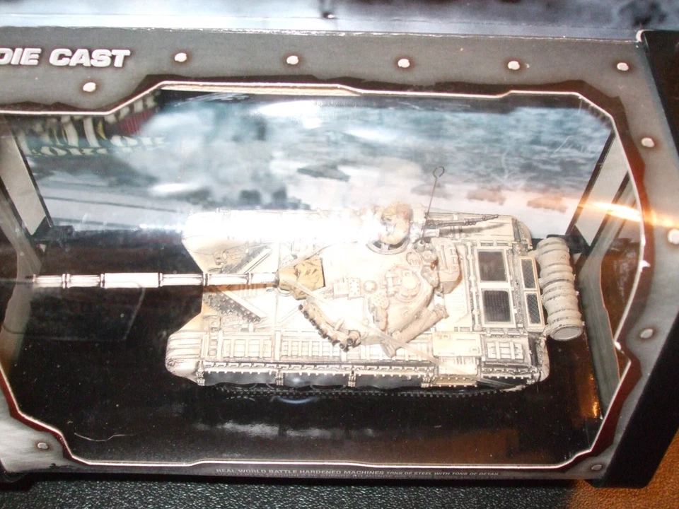 FORCES OF VALOR .IRAQI T-72 (1/72 SCALE) - Image 2 of 4