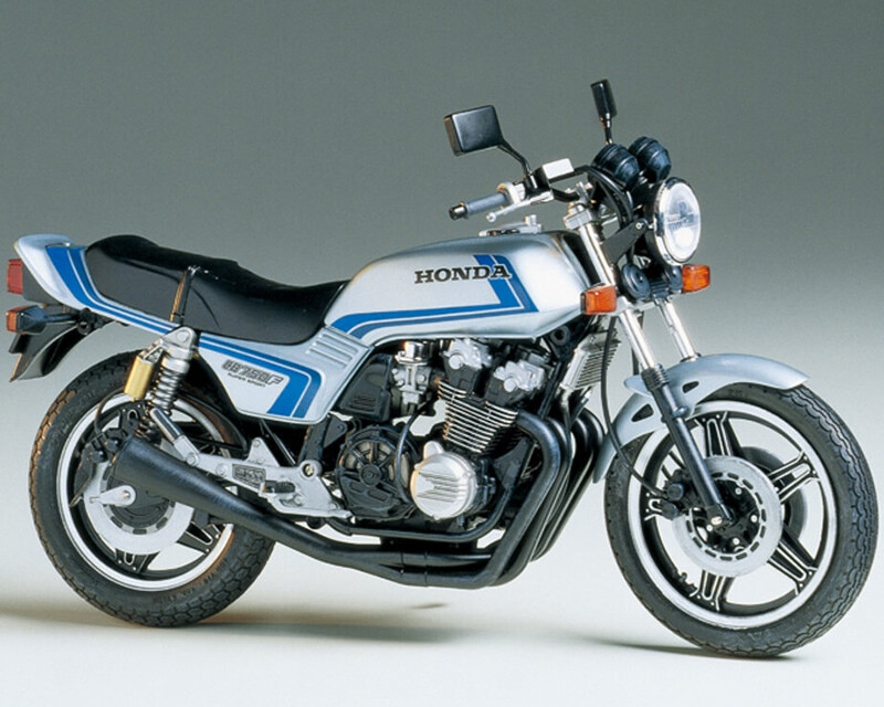 Tamiya 14066 Honda CB750F Custom Tuned 1:12 modellismo
