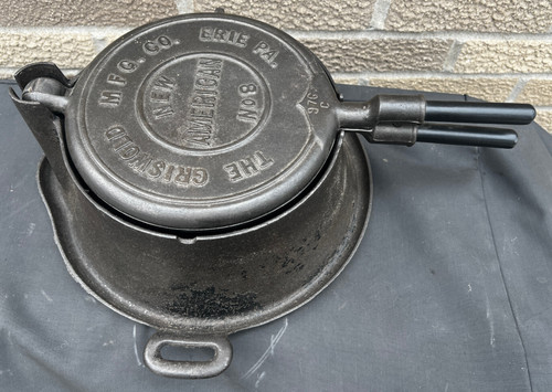 GRISWOLD OLD STYLE NEW AMERICAN NO 8 WAFFLE IRON HIGH BASE 976 977 WOO