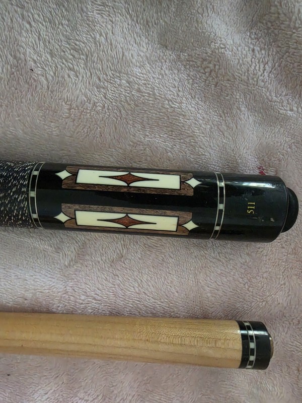 Lucasi L-E40 Billard Cue Stick Used Good Condition Pool Stick 