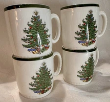 Set of 4 Wide Green Band Cuthbertson Original Christmas Tree Ribbed Base Mugs