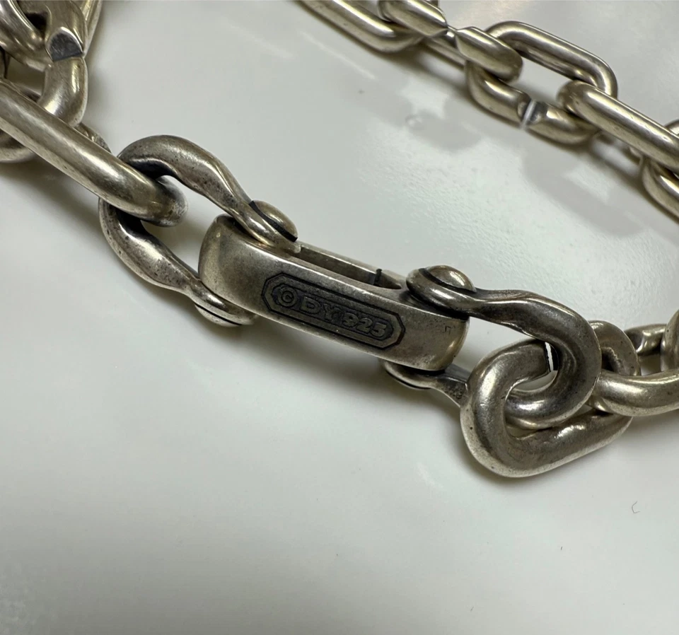 Brazalete de eslabones aerodinámicos de plata de ley .925 grande de 10,3 mm David Yurman Foto 2 de 3