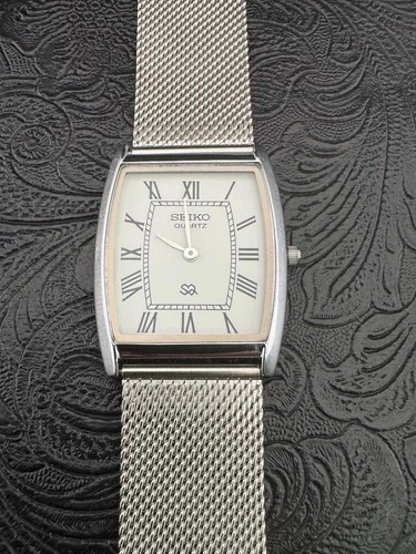 WHITE  DIAL Vintage Seiko Slim Quartz Men’s  Wrist Watch