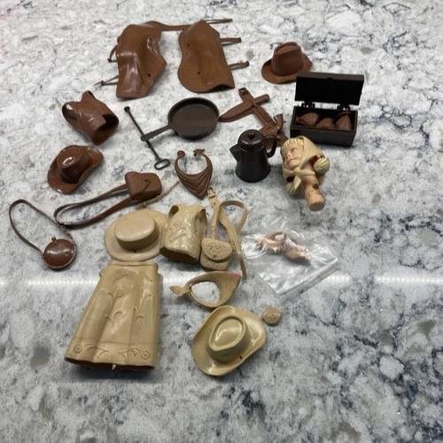 MARX JOHNNY WEST AND KIDS ACCESSORIES