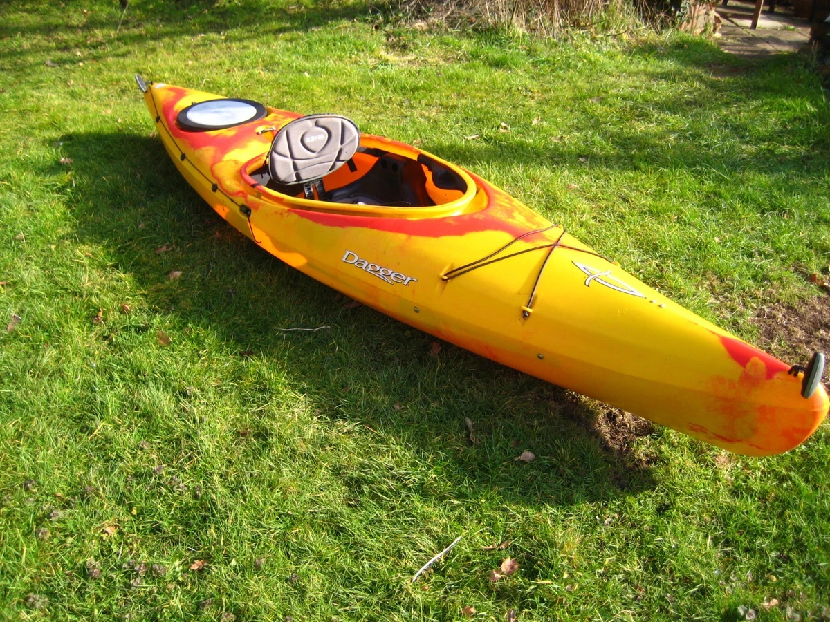Dagger Blackwater 10.5 kayak + Double Blade Paddle - Yellow/Red 
