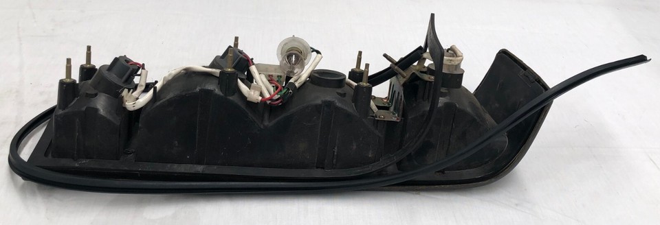 Juego De 4 Juntas De Luz Trasera (interior Y Exterior) Para Mazda RX7 Serie 2 Y 3 – Repuesto De Calidad