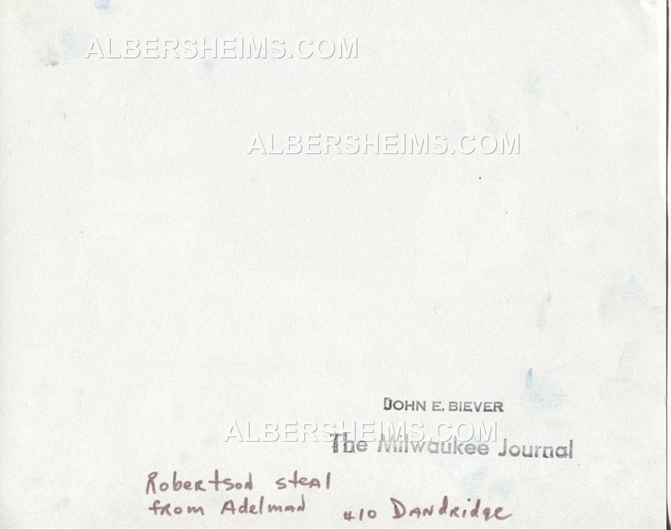 Oscar Robertson Bucks Steals Basketball Bobby Dandridge Original TYPE 1 Photo - Image 2 of 2