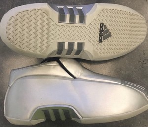 kobe bryant shoes 2001