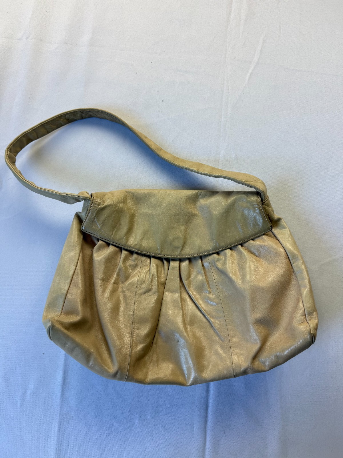 HOBO The Original Brand Leather Shoulder Bag Tan Slouchy Sling Purse Side Zip