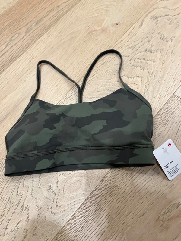 NWT Lululemon Flow Y Bra Sz 6 Nulu Light Support B/C Cup Camo Green