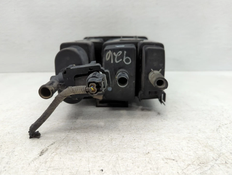 Nissan Altima 2015 bote de carbón de vapor de combustible UH789 Foto 2 de 4