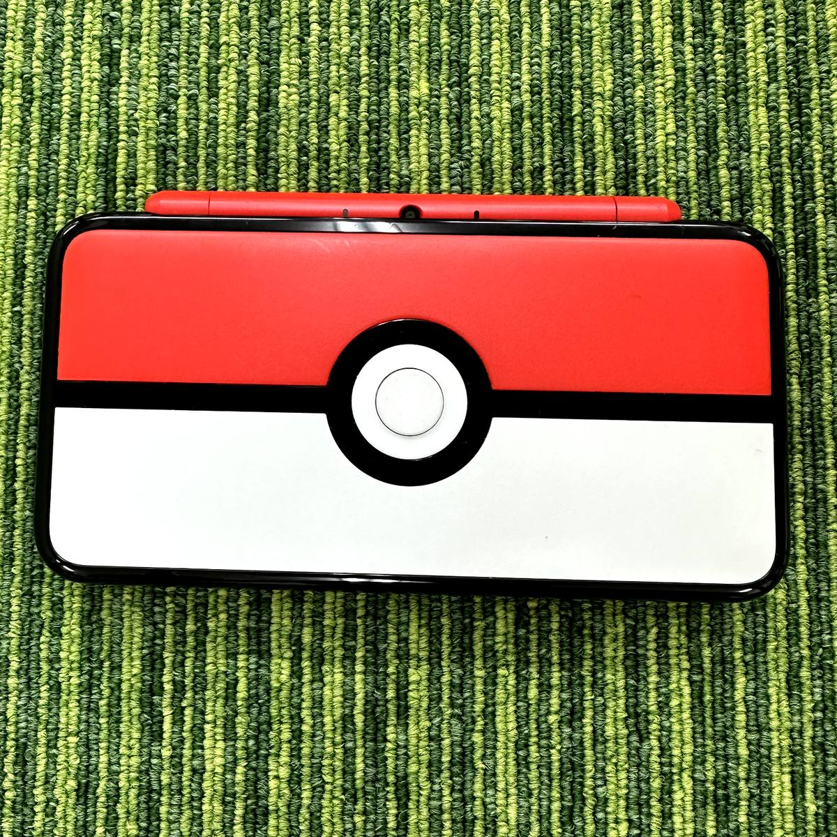 New Nintendo 2DS XL LL Poke Ball Edition Pikachu Monster Console 