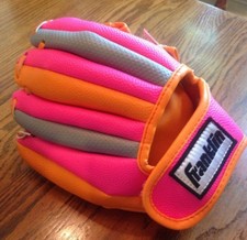 FRANKLIN Ready To Play Small 8.5 T-Ball Glove              A4