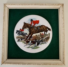 VINTAGE PICTURE HORSE /HOUNDS HUNTING GLAZED TILE CERAMIC FRAMED  24cm 1960s VGC