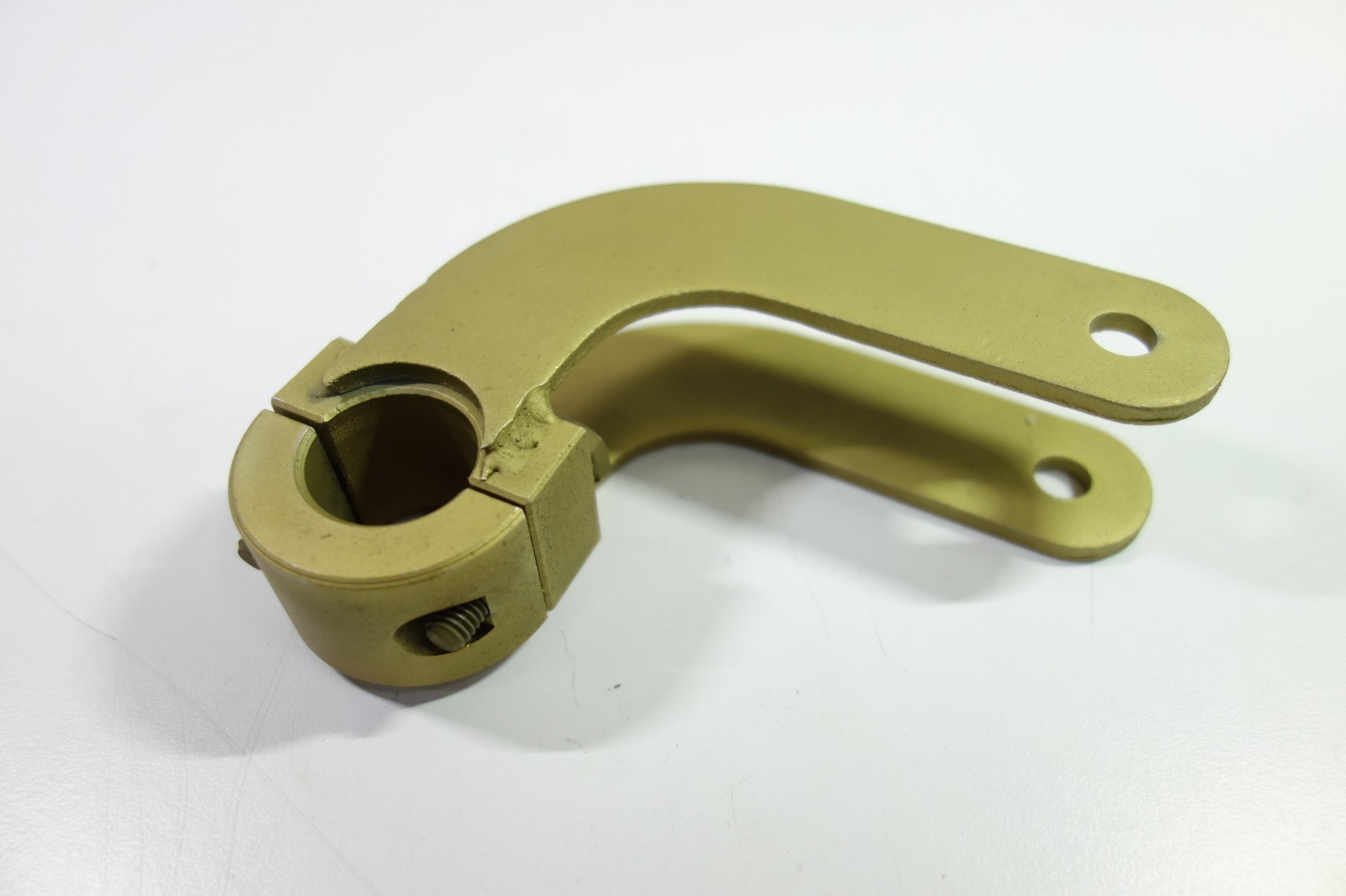 Ferrari 412 400i rear suspension auto level unit bracket PN 117744 and 117741