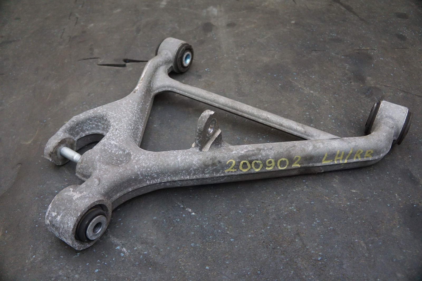 Rear Suspension Right Lower Control Arm AD43-5B530-AA Aston Martin Rapide 2010