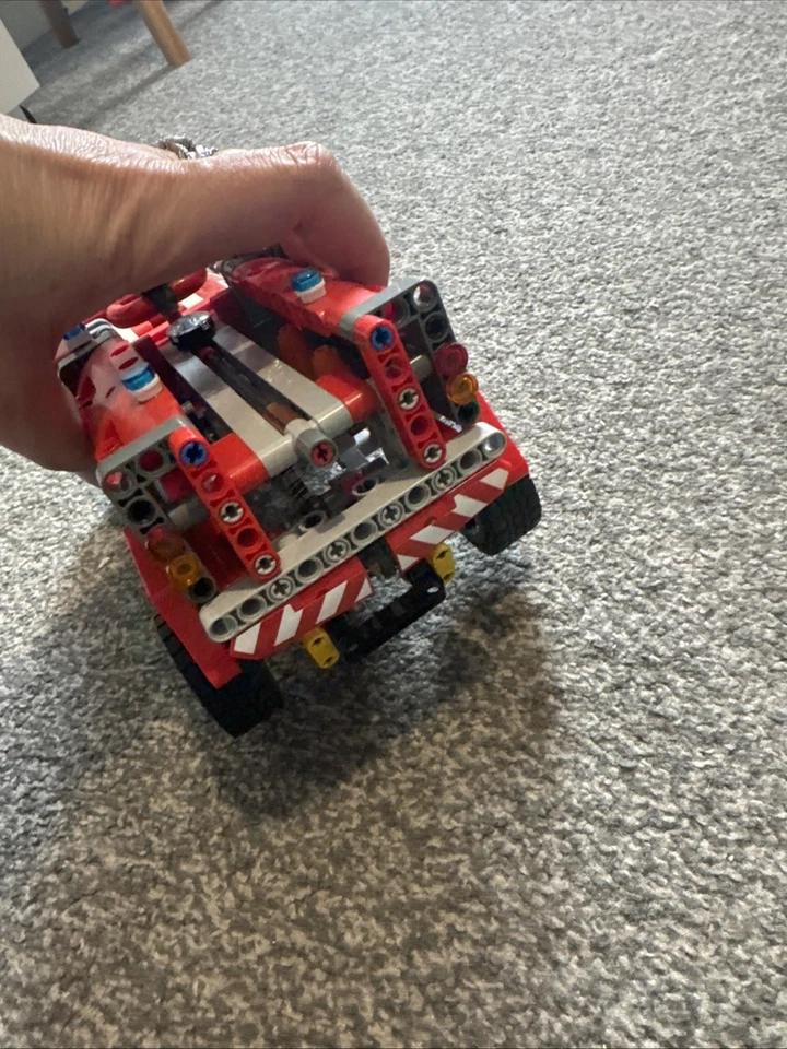 LEGO Technic 42075 First Responder, photo 4 of 5