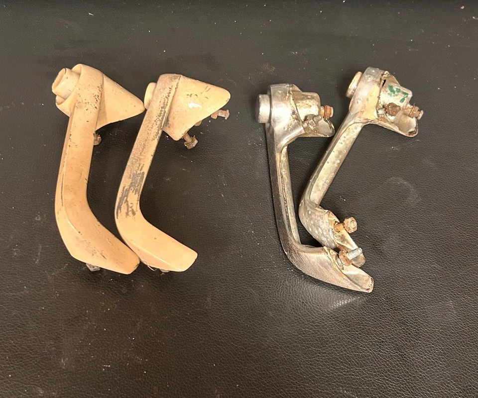 Lote de (4) manijas de puerta Plymouth Belvedere 1955 para restaurar Foto 3 de 4