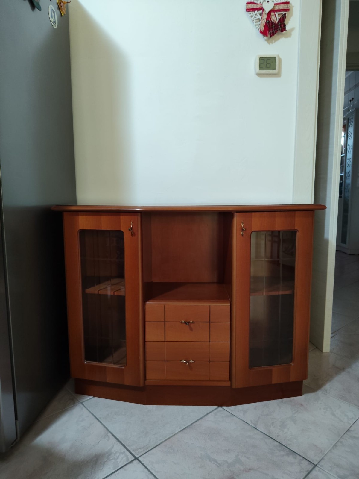 Mobile Credenza Vetrina in Legno con Cassetti e Ante in Vetro