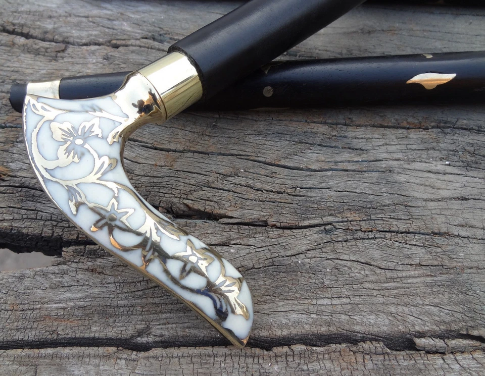 Bastón bastón de diseño antiguo estilo vintage victoriano de latón  Foto 2 de 4