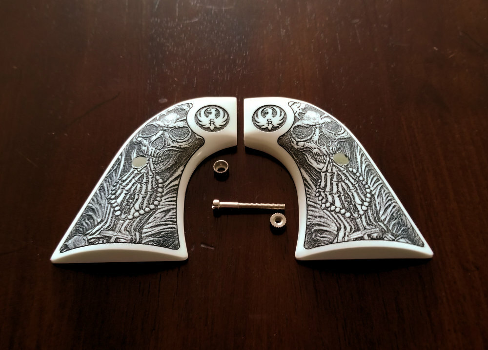 Imitation Ivory Grips For Ruger New Model Vaquero Blackhawk - XR3 Frame Crusader Knight Design