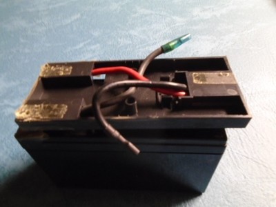 UPS Power supply battery connection