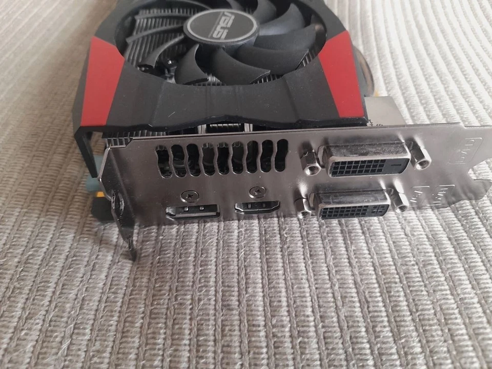 ASUS NVidia GeForce GTX 760 2GB Graphics Card - Image 3 of 4