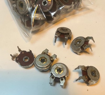35 pcs Vintage Mallory MTC23L4 2K OHM, 20% Tol Miniature Trimmer Control