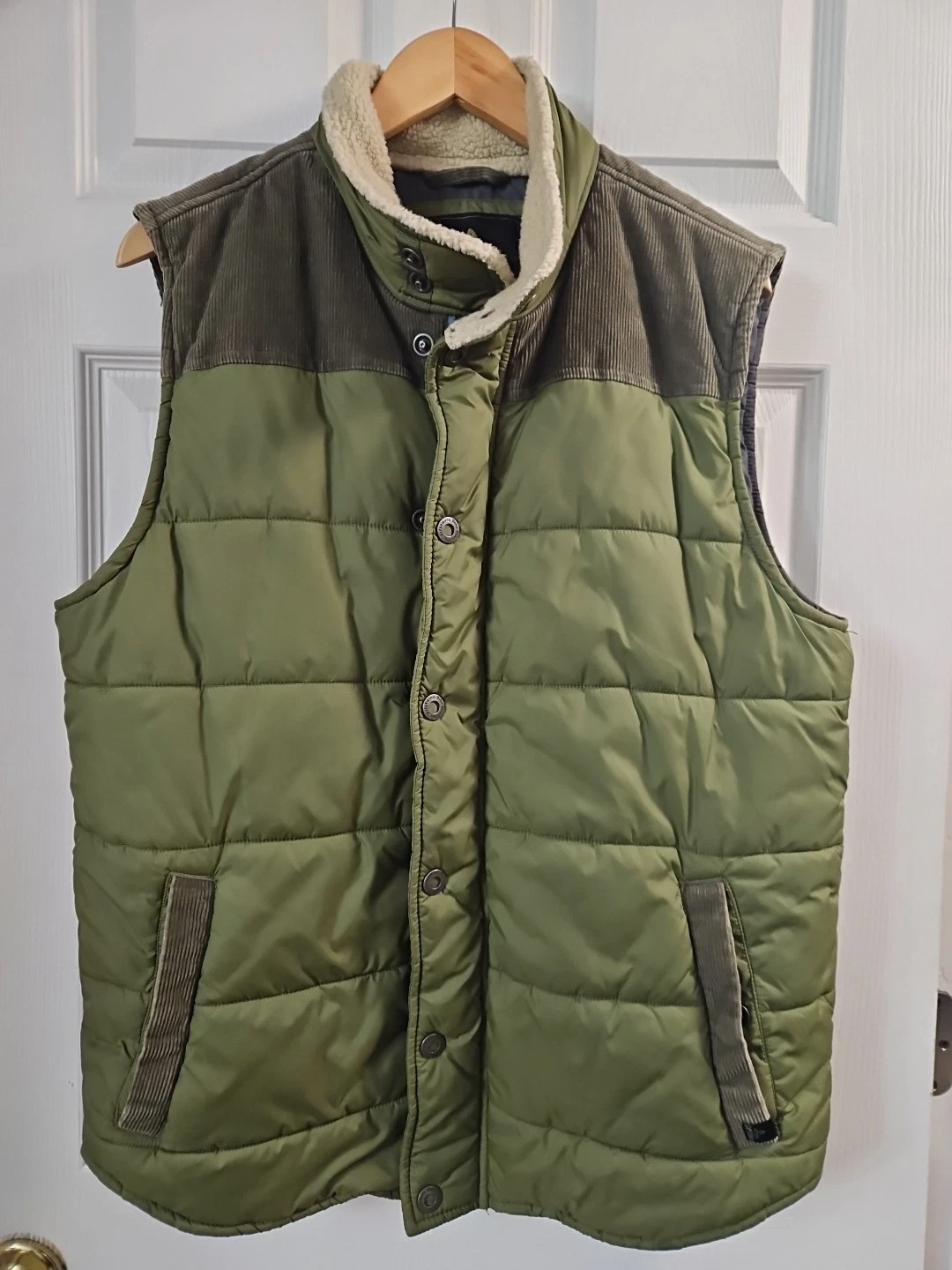Prana Men's Waylen Quilted Puffer Vest Green Sherpa Lined Collar Large L