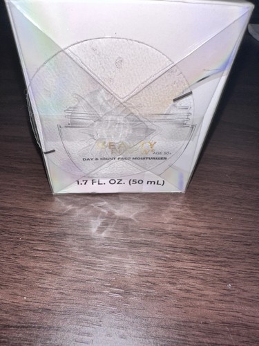 NUEVO Beauty Renew Clean Beauty Hidratante Facial Día/Noche 50+ Oro 24k 1.7 OZ - Imagen 2 de 7