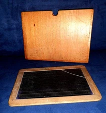 Alte Schiefertafel im Holz-Etui - 21cm x 28,5cm / ! Mit eigener Geschichte!