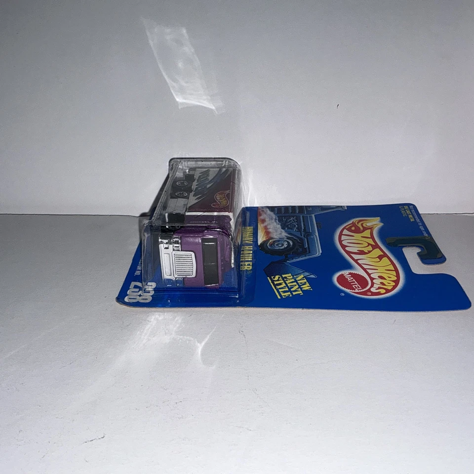 Hot Wheels Hiway Hauler Blue Card #238 Purple Blackwall Wheels - Image 4 of 4