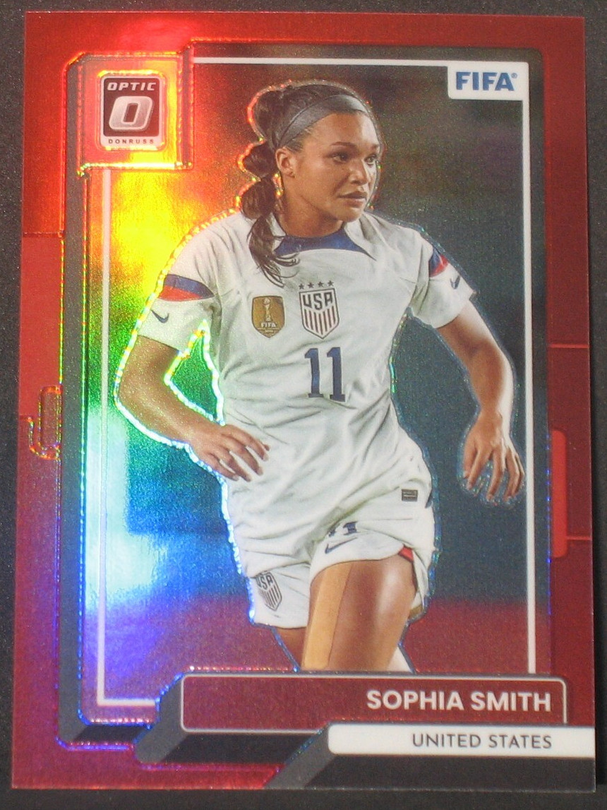 Sophia Smith 2022-23 Donruss Optic Red Prizm Parallel #129 (006/165) Team USA