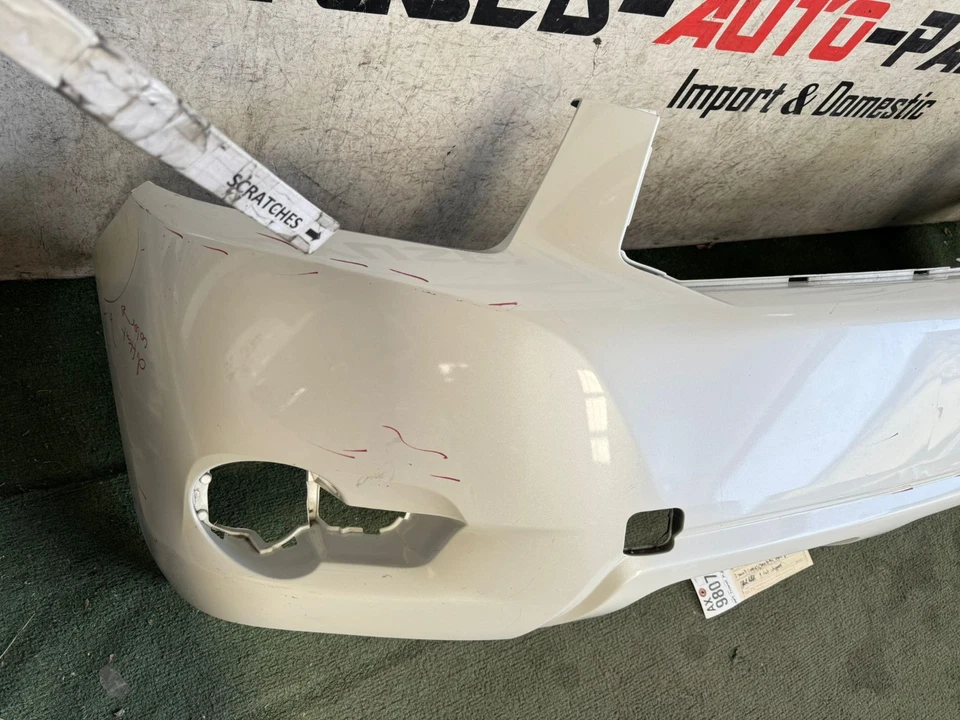 Cubierta del parachoques delantero OEM AX98075 Toyota Highlander 2008 2009 2010 daños Foto 4 de 4