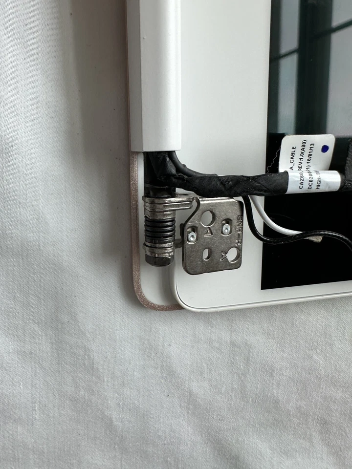 MONTAJE COMPLETO PANTALLA TÁCTIL DELL XPS 13 9370 13.3" 3D643 03D643 DORADO S15 Foto 3 de 4