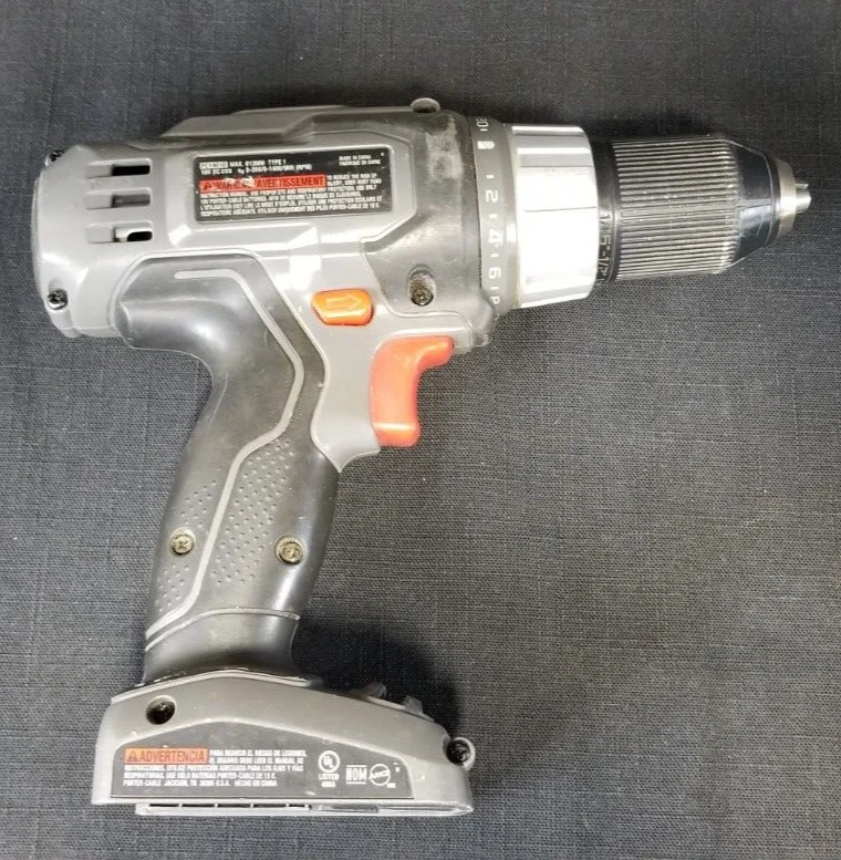 Porter Cable Drill, Oscillating Tool and Charger Base & Battery 4Pcs - Image 2 of 4