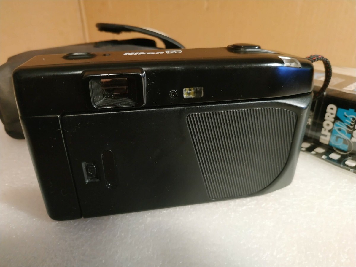 Appareil Photo Argentique Nikon RF 35mm Avec Accessoires - Pour Pièces Ou Collection