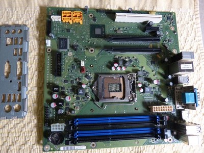 Fujitsu Mainboard D3161-A12-GS 2 mit Blende