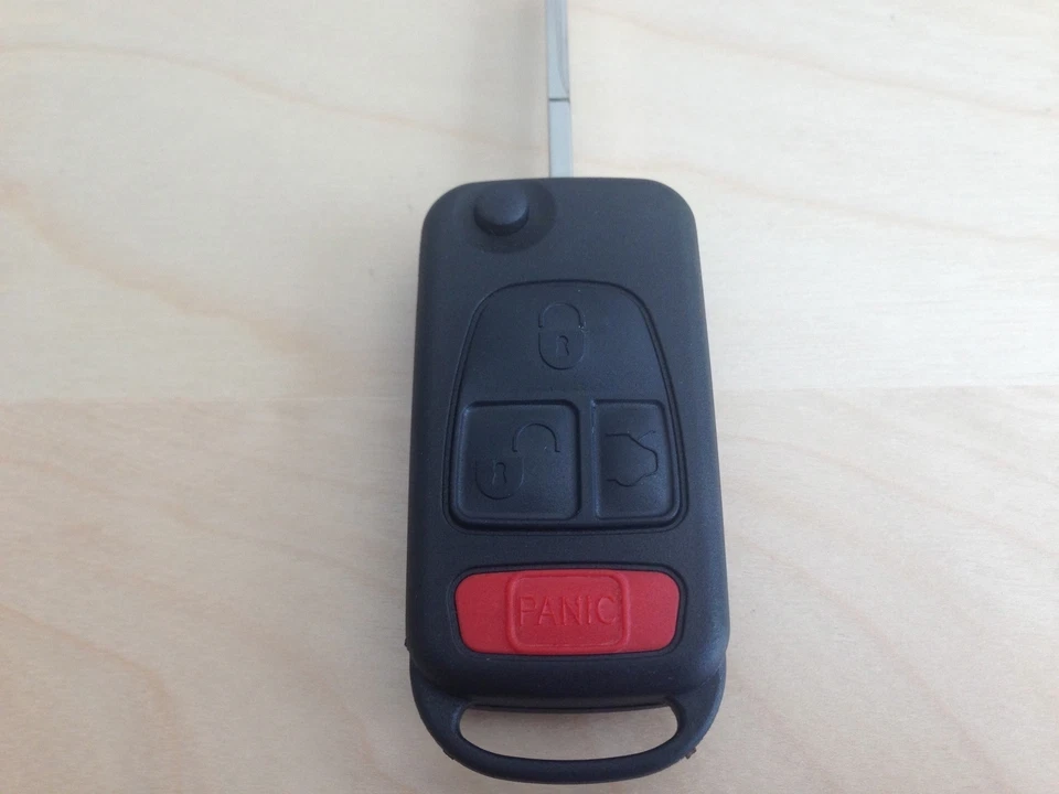 Chrysler Crossfire 2004-2008 llave abatible mando a distancia estuche 4 botones con instrucciones Foto 2 de 4