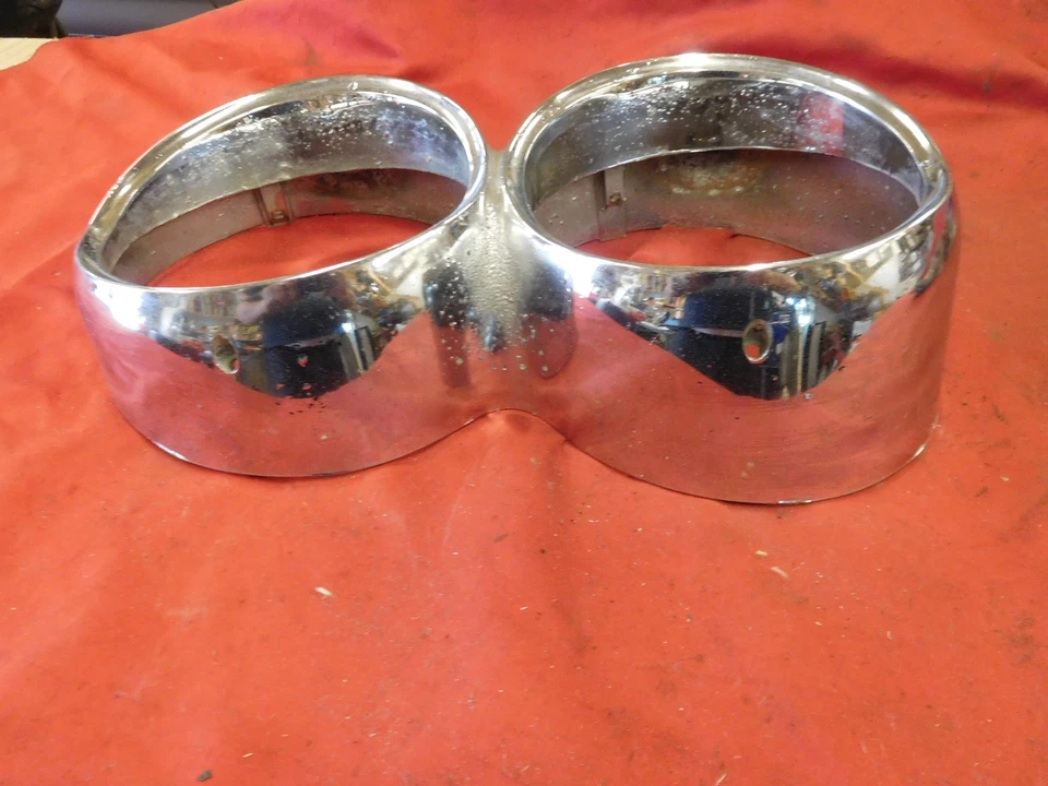 Buick Electra Invicta LeSabre 1961 faro izquierdo bisel moldura puerta 1199961 Foto 2 de 4