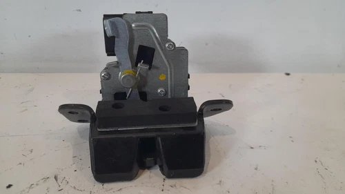 Cilindro della serratura del bagagliaio PEUGEOT 205 II