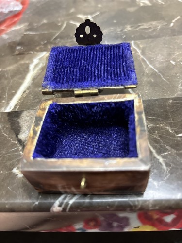 Vintage India Jewelry Box Unique Design Camel Bone - Picture 3 of 3