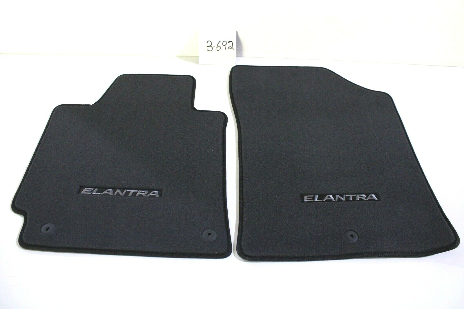 New OEM Carpeted Floor Mats Front Set Hyundai Elantra 20112016 Pair
