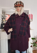 Wunderschön Wolle Mantel Bordeaux mit abnehmbaren Schal Gr. 44 sehr gut