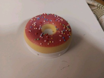 I Heart   Revolution RASPBERRY ICING Donut Shadow Palette