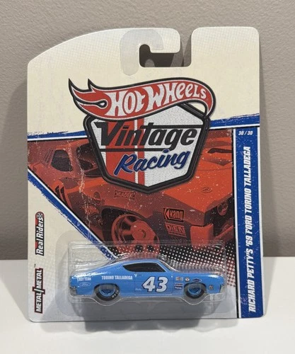 Hot Wheels Vintage Racing 30/30 Richard Petty's '69 Ford Torino Talladega H7 - D