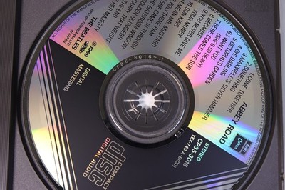 The Beatles - Abbey Road CD - CP35-3016 11 1A1 (aka Black Triangle